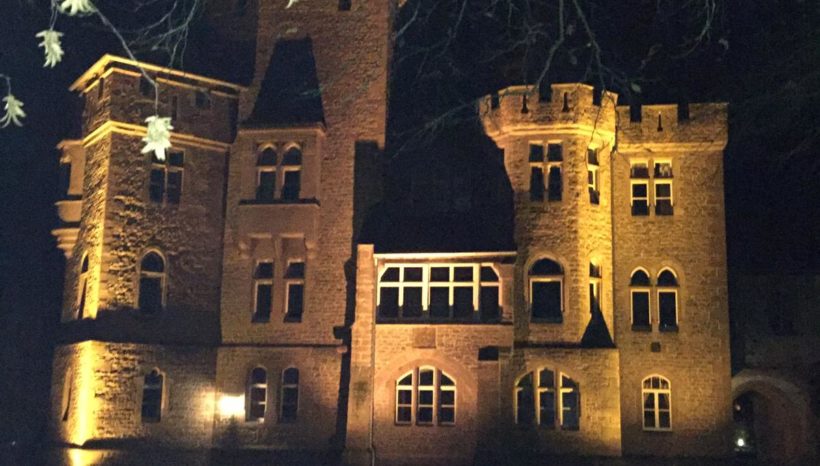 Yoga Intensiv Wochenende im Schloß Altenhausen, 14./15. November 2020 Yoga Intensiv Wochenende im Schloß Altenhausen, 14./15. November 2020