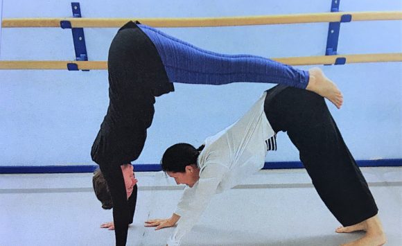 YogaDance mit Lena und Ines am 10. Mai 2020, 10 bis 13 Uhr. YogaDance mit Lena und Ines am 10. Mai 2020, 10 bis 13 Uhr.