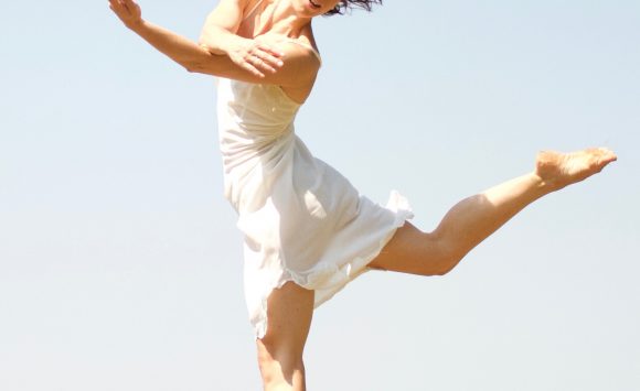 Neuer Kurs: Ballett-Workout mit Ilana Raynolds immer Montags 17-18 Uhr Neuer Kurs: Ballett-Workout mit Ilana Raynolds immer Montags 17-18 Uhr