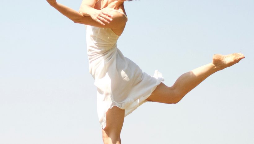 Neuer Kurs: Ballett-Workout mit Ilana Raynolds immer Montags 17-18 Uhr Neuer Kurs: Ballett-Workout mit Ilana Raynolds immer Montags 17-18 Uhr
