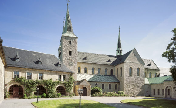 Yoga Wochenende im Kloster Huy am 21. – 23. Januar 2022 Yoga Wochenende im Kloster Huy am 21. – 23. Januar 2022